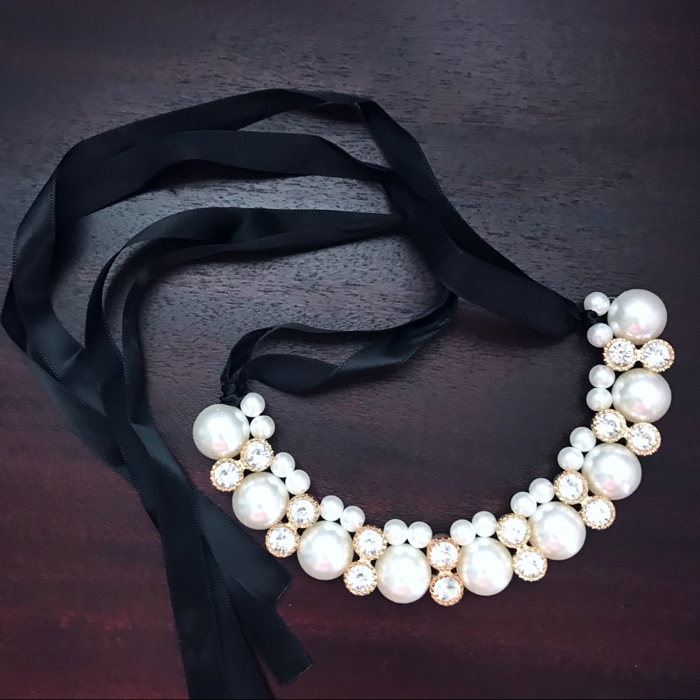 🎀 NEW • Pearl & Crystal Statement Necklace - Picture 6 of 8
